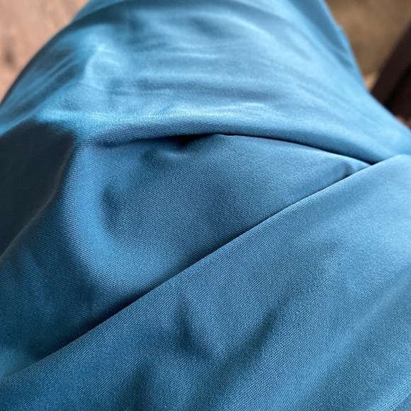 BOGOFREE! Lululemon 14 tank top excellent condition no hang tag or size dot! - Picture 8 of 8